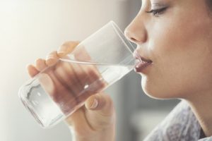 Por qué la purificación del agua es necesaria para una vida sana