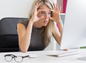 How to Keep Your Eyes Healthy While Working On A Computer