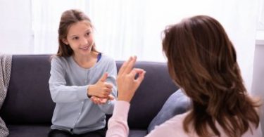 The Importance of Sign Language When Teaching Deaf Children
