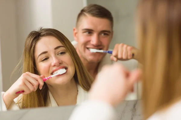 Reasons to Maintain Proper Oral Hygiene