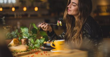 Food & Your Mood: How Food Affects Mental Health