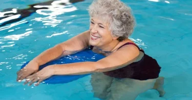How Many Calories Does An Hour Of Leisurely Swimming Burn?