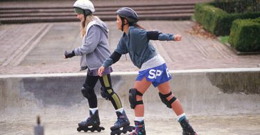 How Many Calories Does Rollerblading Burn?