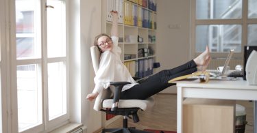 Easy Office Pilates Exercises To Improve Posture And Reduce Back Pain