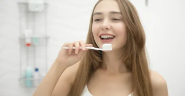How to Actually Clean Your Teeth to Improve Your Health